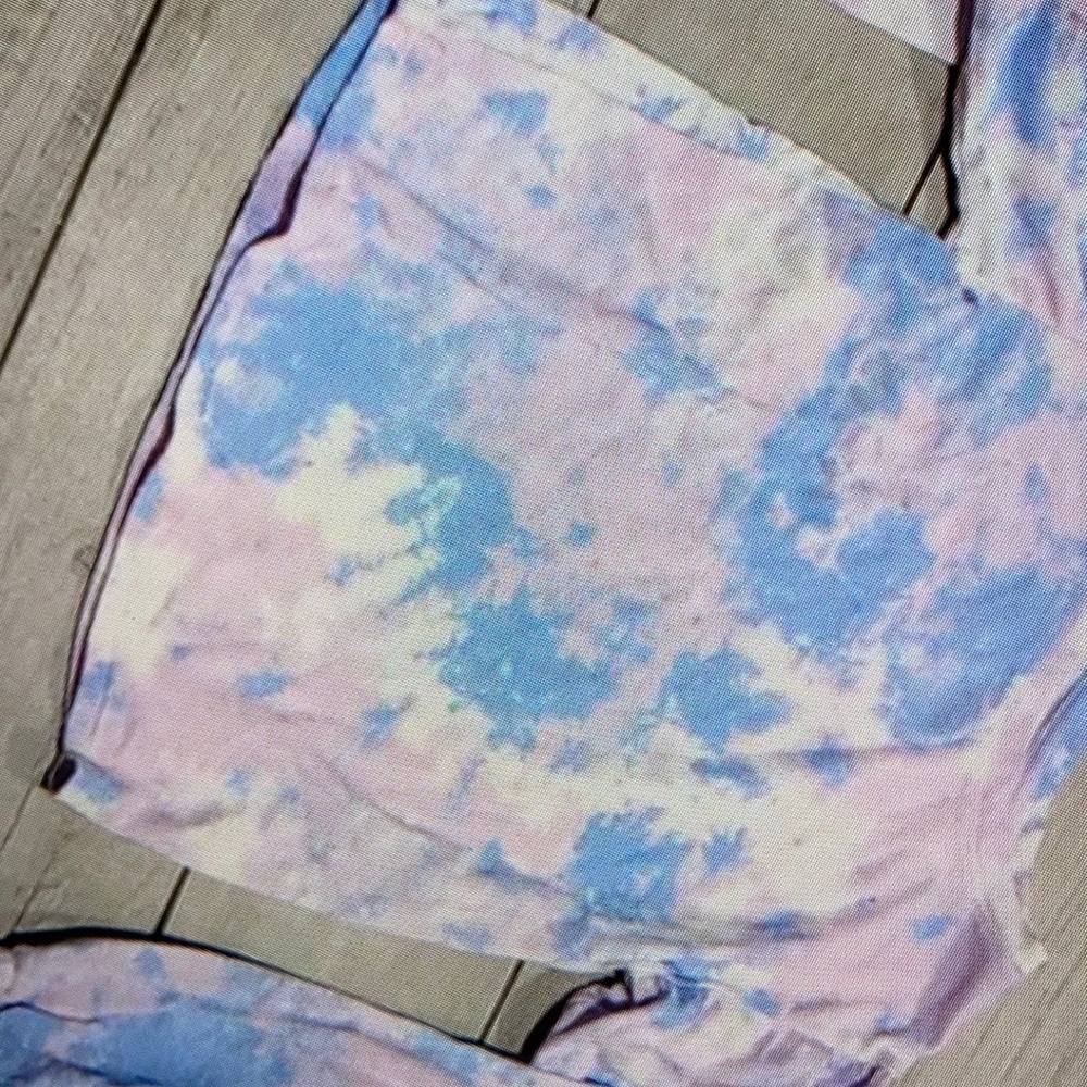 Good condition and stylish graphic top